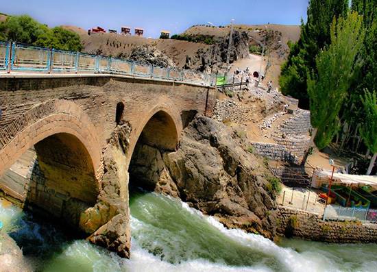 بام ایر ان نگین گر دشگری کشور