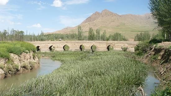 بام ایر ان نگین گر دشگری کشور