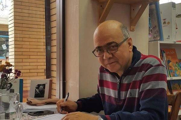 روایتی از حذف نویسندگان انقلاب/ پدرخوانده‌هایی که کتاب نمی‌خوانند