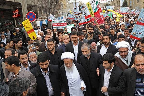 مراجع در راهپیمایی قم