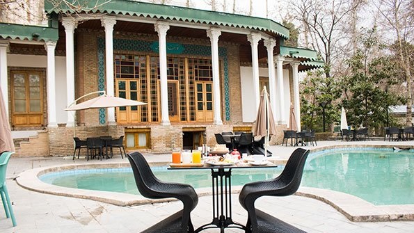کافه رستوران میتا تهران