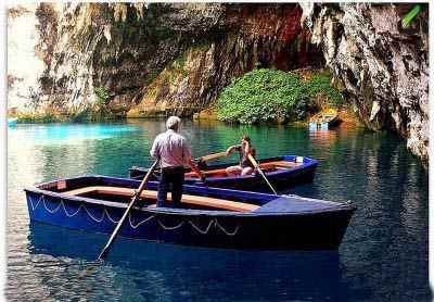 غار ملیسانی یکی از زیباترین غار های دنیا در یونان