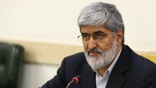 علی مطهری: کسانی که از حجاب اختیاری سخن میگویند مفاسد ناشی از بی حجابی دوره رژیم گذشته را فراموش کرده‌اند/ برخی از روی حسن نیت و اعتقاد فکر میکنند حجاب اختیاری به نفع جامعه است