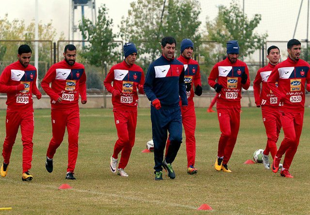 حضور علیپور با فرزندش در تمرین پرسپولیس و غیبت مسلمان