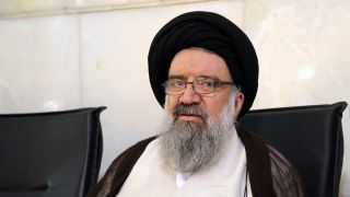احمد خاتمی: بی‌حجابی‌ها در ایران را زنی فاسد که از آمریکا پول گرفته مدیریت می‌کند/ قصد افرادی که از حجاب اجباری حرف می‌زنند خراب کردن دین است