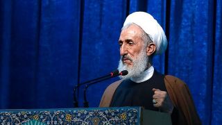 حجت‌الاسلام صدیقی: ملت ایران زیر بار تحمیل بی‌حجابی نمی‌رود/ سپردن مسئولیت‌های سیاسی به افراد خائن از نشانه‌های نفاق است