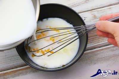 مخلوط شیر و زرده تخم مرغ