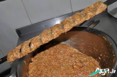 طرز مایه کباب به سیخ زده شده