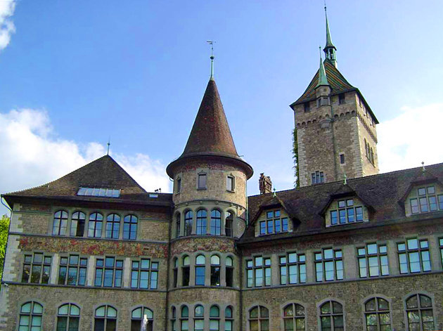 جاذبه های برتر گردشگری شهر زوریخ موزه ی بین المللی سوئیس