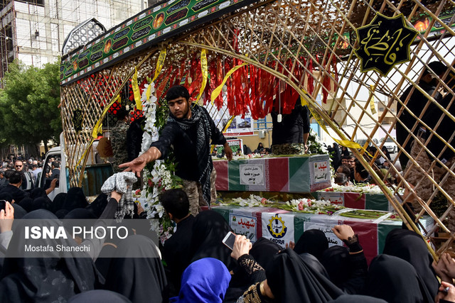 شمخانی در مراسم استقبال از 118 شهید شرکت می‌کند