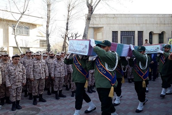 مراسم تشییع پیکر 2 شهید گمنام در ستادکل سپاه پاسداران برگزار شد