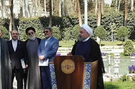 روحانی: تظاهرات را قبول داریم، اما کار نباید تعطیل شود