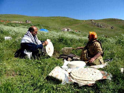 خانه‌هایی با پلک‌های باز