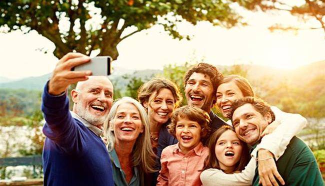 سلفی خانوادگی برای دیدارهای نوروزی عید دیدنی