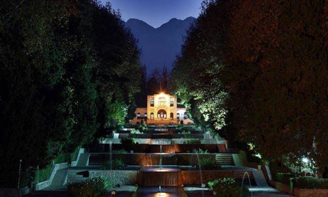 باغ شاهزاده کرمان در شب
