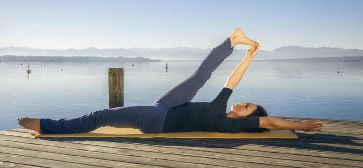 9 حرکت یوگا که کمک می‌کند صبح‌ها هوشیار شوید