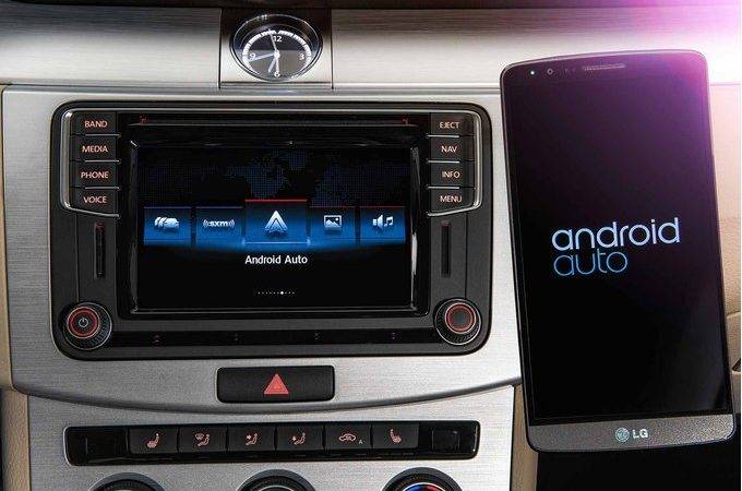 نقش مؤثر سرویس‌های CarPlay و Android Auto در آینده بازار خودرو