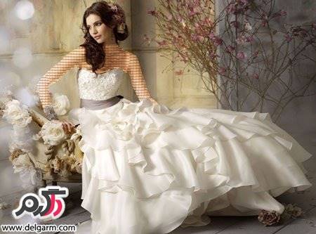 مدل لباس عروس دوخته شده با پارچه گیپور