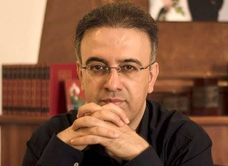 انتقاد سیامک گلشیری از طولانی شدن بررسی رمانش