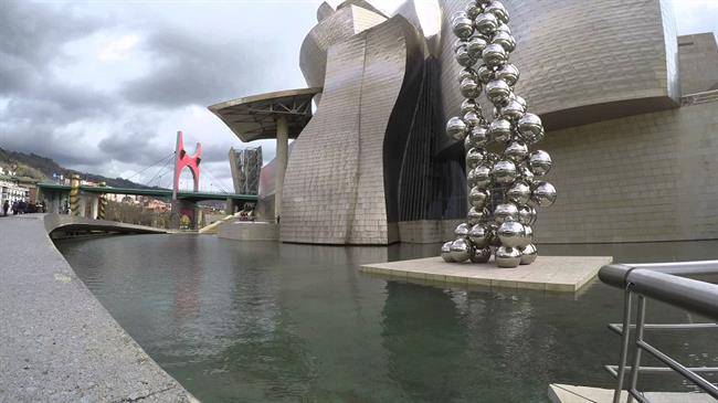 موزه گوگنهایم Guggenheim Museum در شهر بیلبائو 