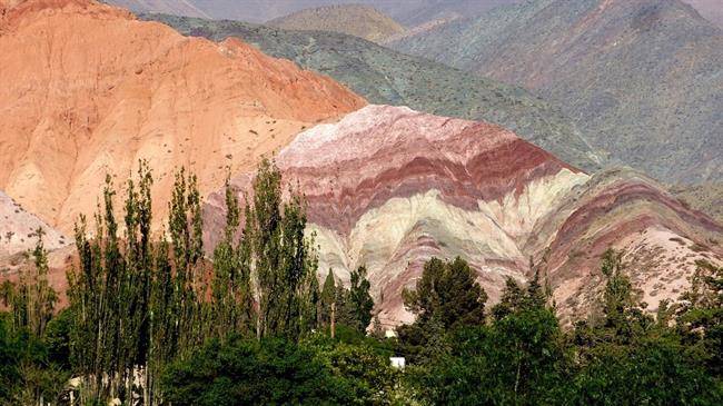 نمایی دیگر از تپه هفت رنگ ، پورمامارکا