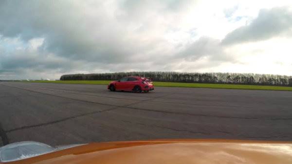 Honda Civic Type R vs Old NSX – DRAG RACE, ROLLING RACE (11)