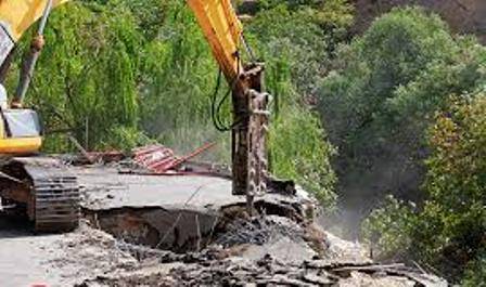 تخریب 9 محل مسکونی در حریم رودخانه سیاهرود در بومهن / تقدیر شهروندان از عملکرد دستگاه قضایی