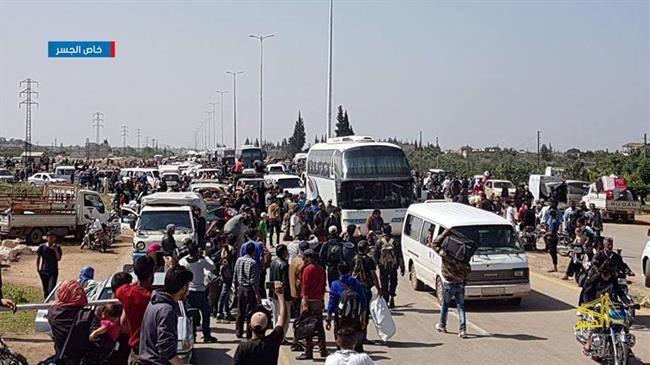 خروج 16 هزار تروریست به همراه خانواده خود از حماه و حمص/نیروهای سوریه شرق یرموک را از اشغال تروریست‌ها آزاد کردند