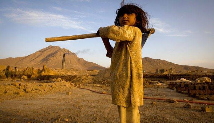 حقوق کودک؛ کودکان کار معضل بزرگ جوامع امروزی