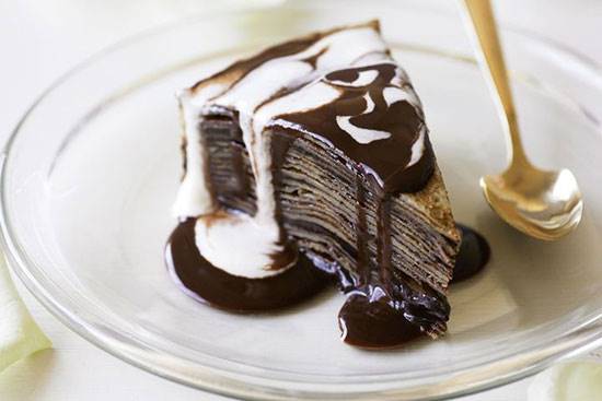 کیک کرپ شکلاتی