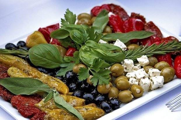 تاثیر رژیم غذایی بر شنوایی زنان تاثیر رژیم غذایی بر شنوایی زنان