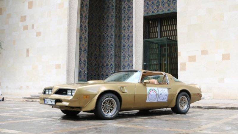 گزارش دیجیاتو از رژه خودروهای کلاسیک با پلاک تاریخی در تهران