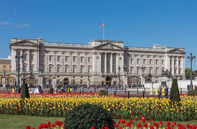 شما می توانید وارد کاخ باکینگهام Buckingham شوید