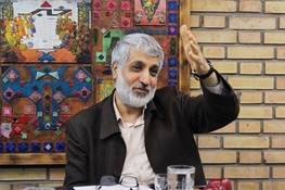 فیاض: احمدی‌نژاد تمام شد، فاتحه مع الصلوات!