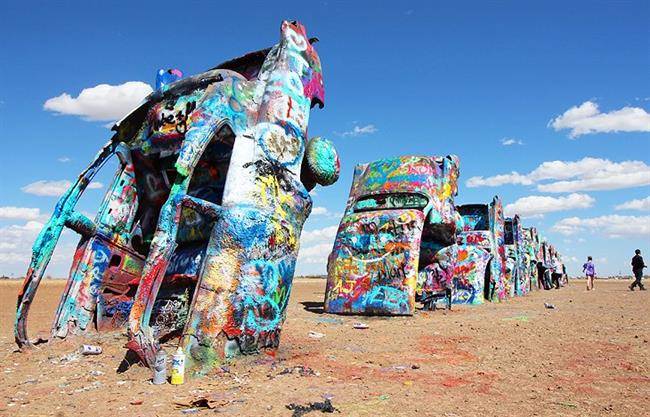 کادیلاک رنچ Cadillac Ranch