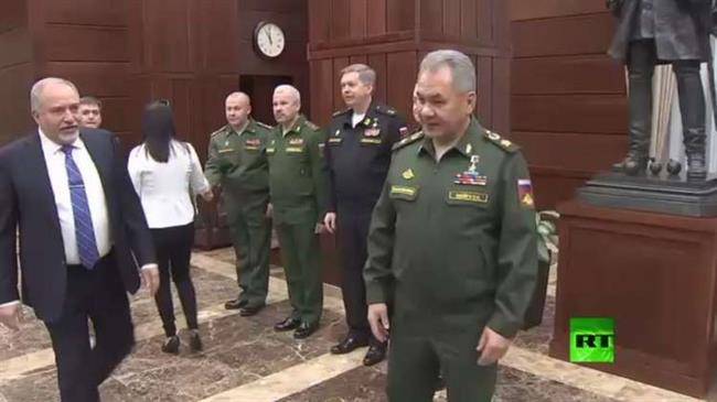 رایزنی وزیر جنگ رژیم صهیونیستی با وزیر دفاع روسیه درباره اوضاع جنوب سوریه
