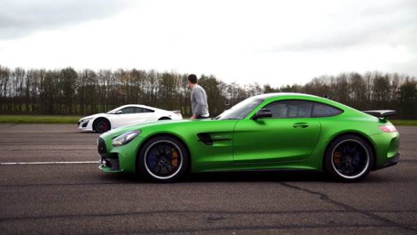 Honda (Acura) NSX vs Mercedes-AMG GT R – DRAG RACE, ROLLING RACE (8)