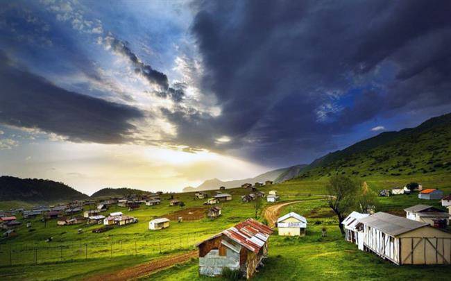 دهکده زیبا و تماشایی جهان نما