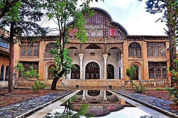 عمارت تاریخی مشیر دیوان در سنندج