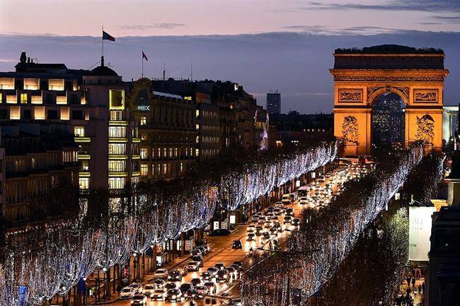 اپلیکیشن هایی که در سفر به پاریس مفید واقع می شوند