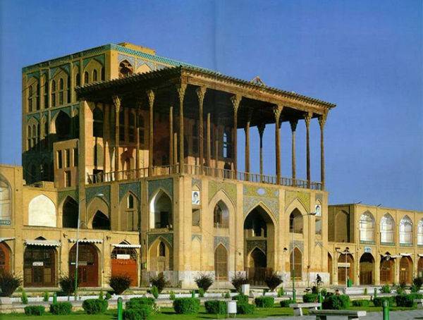 عالی قاپوی اصفهان
