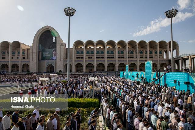 میزبانی شهرداری منطقه 7 از نمازگزاران عید فطر