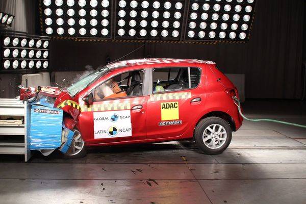 a6ada13a-renault-sandero-logan-latin-ncap-11