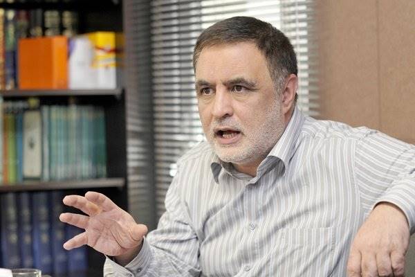 نامه نگاری اصلاح طلبان کاملاً در خط سیاست آمریکا است