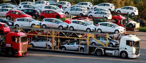 تیر خلاص دولت به واردکنندگان خودرو/آینده بازار ناامیدکننده‌است
