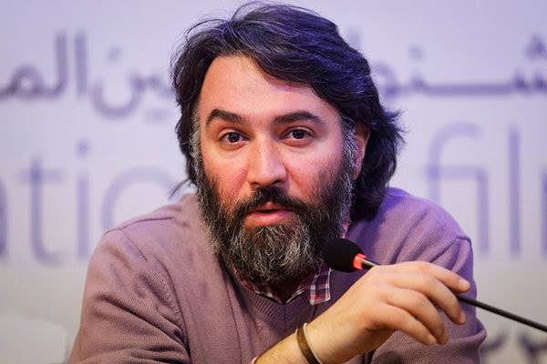 «یخ چال» را به جشنواره فیلم فجر می‌رسانم/ تجربه کارگردانی تئاتر