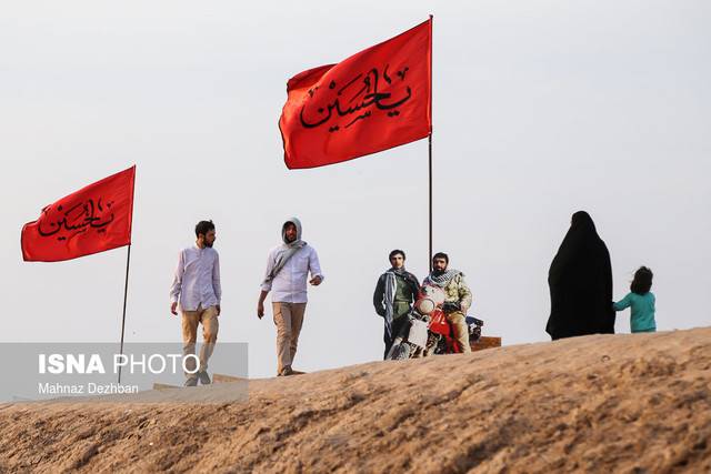 اجرای نمایش فرهنگی و بصیرتی «علمداران ولایت» برای زائران راهیان نور