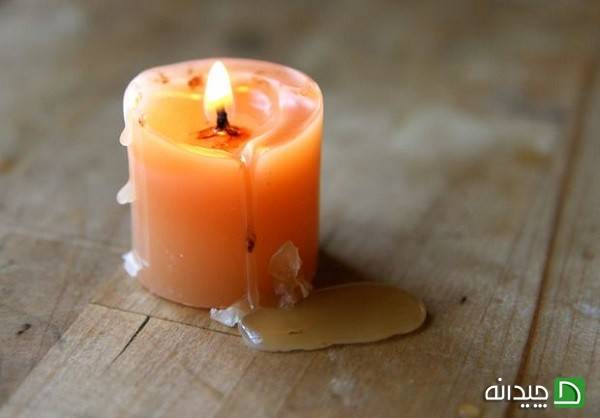 شمع روی چوب