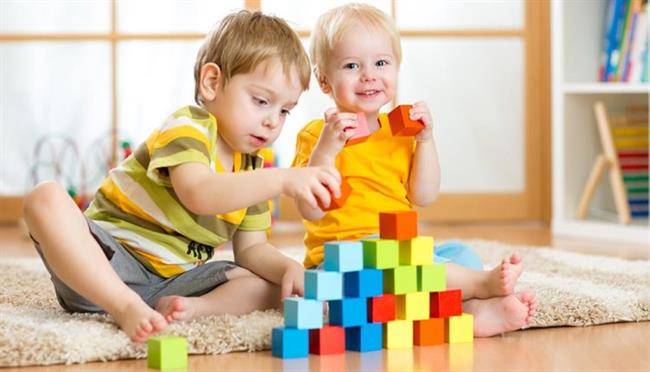 مناسب‌ترین بازی‌ و اسباب‌ بازی‌ برای کودکان از تولد تا 3 سالگی