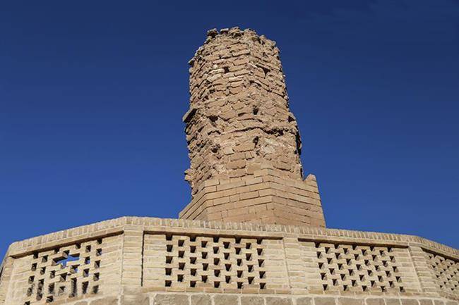 کلاه فرنگی باقیمانده برج 8 ضلعی ساسانیان